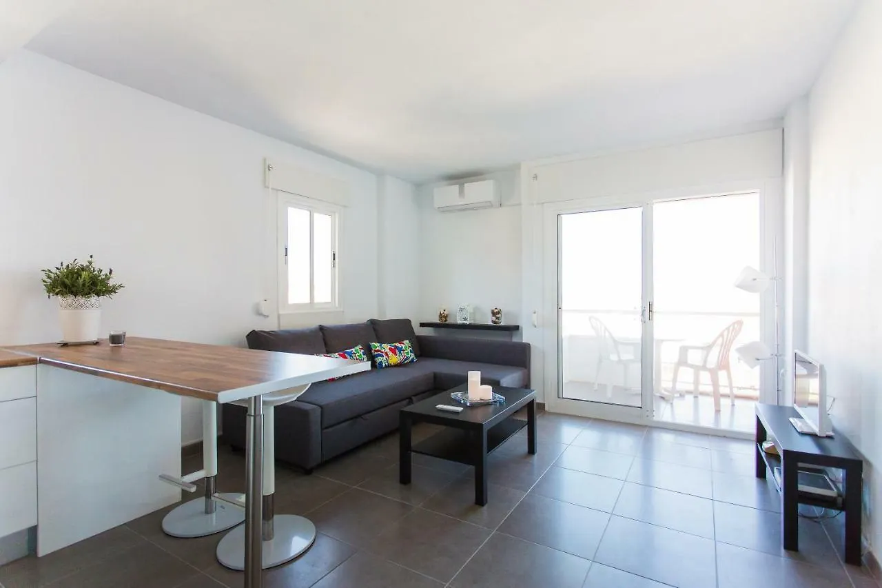 Central Apartment With Nice Views contacts